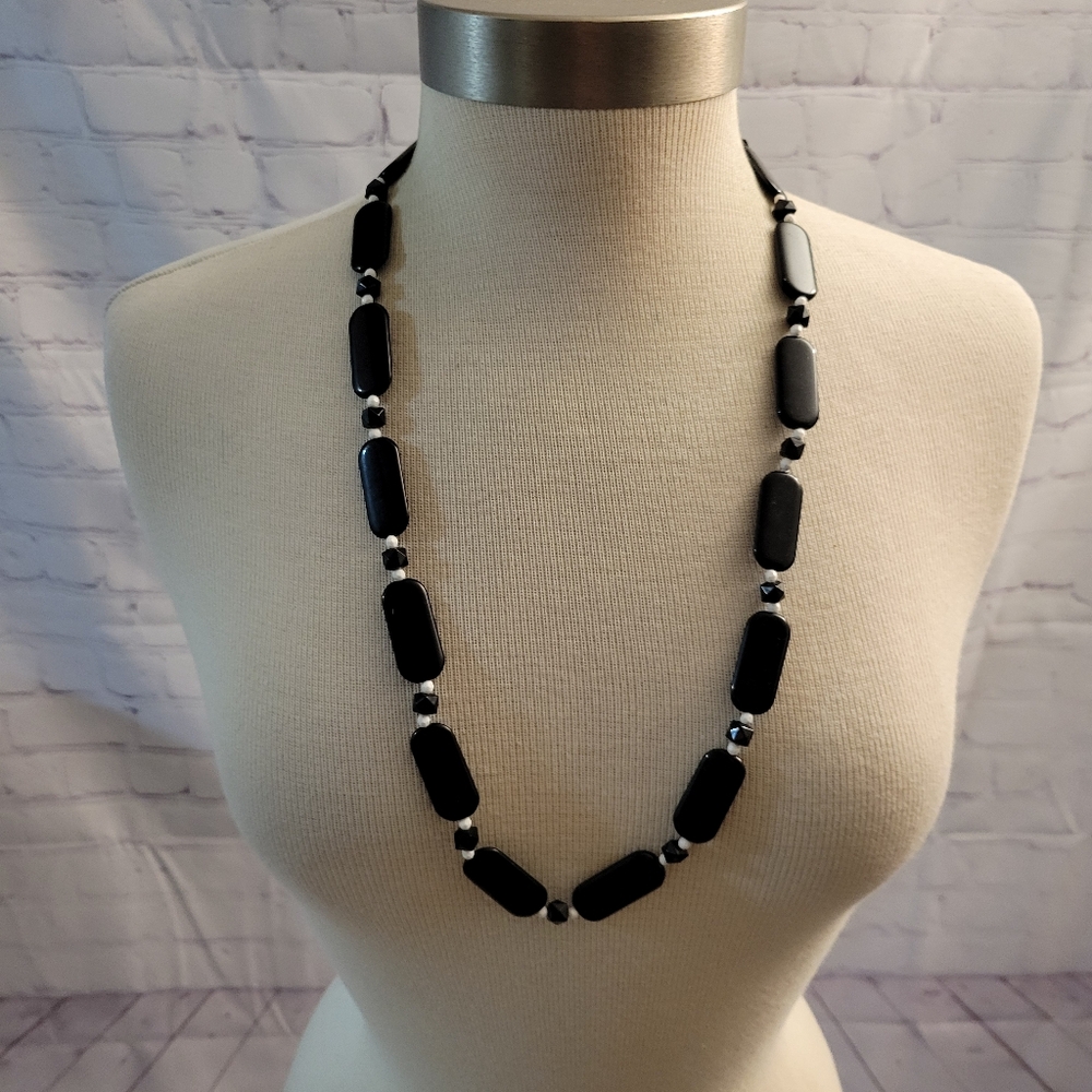 Hand Crafted Beaded Necklace no Clasp